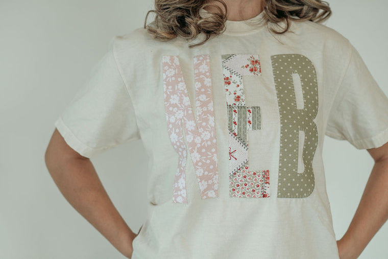 PASTEL PATCHWORK NEB - IVORY TEE