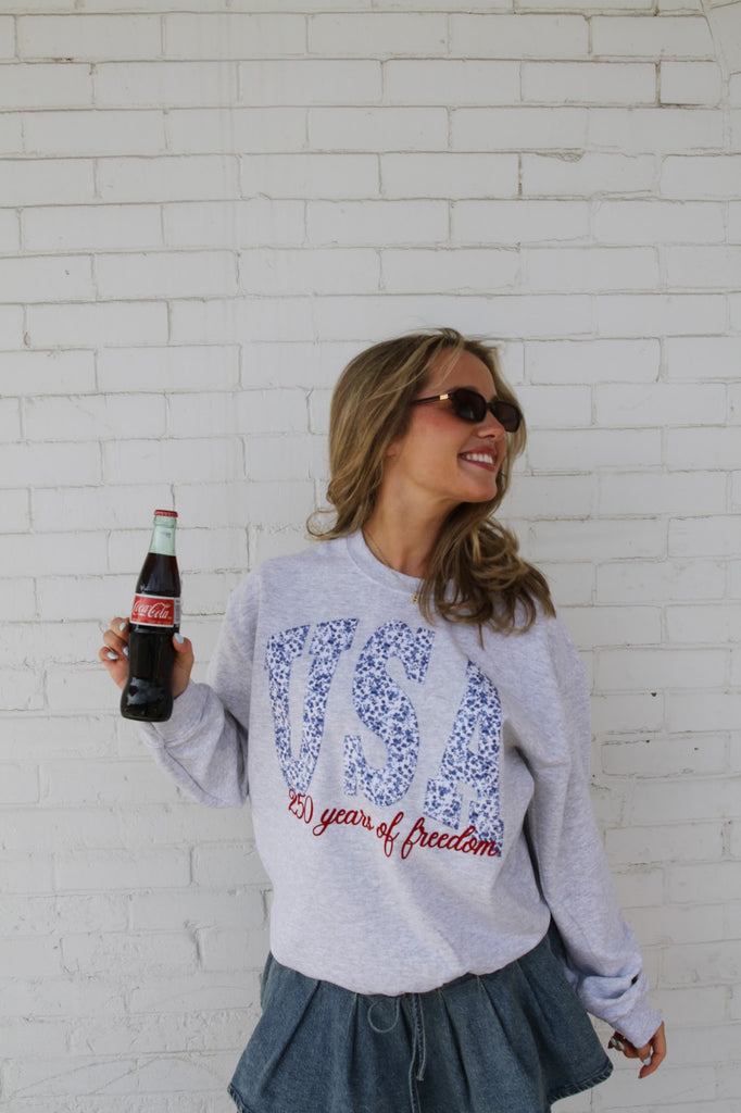 USA (BLUE FLORAL) 250 YEARS OF FREEDOM (red embroidered) - ASH GREY CREWNECK