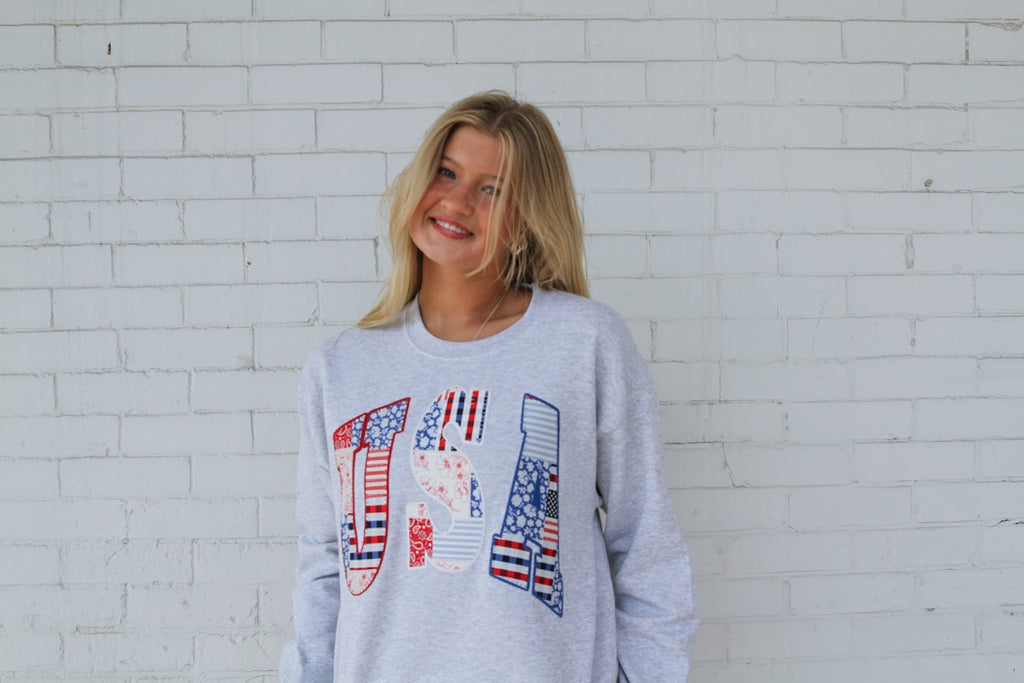 AMERICANA PATCHWORK USA (red + white+ blue backing) - ASH GREY CREWNECK