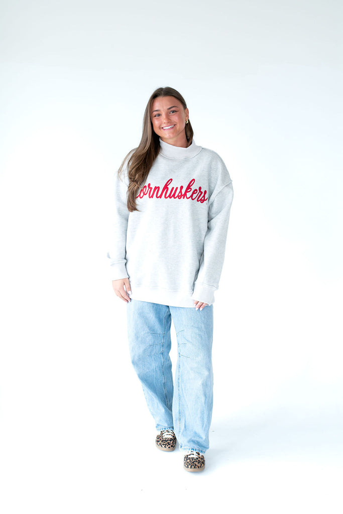RED SIGNATURE CORNHUSKERS - GREY MOCKNECK