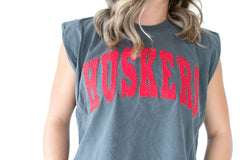 RED POLKA DOT HUSKERS - CHARCOAL MUSCLE TEE