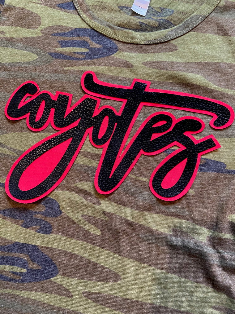 BLACK LEATHER/ RED COYOTES CAMO TEE