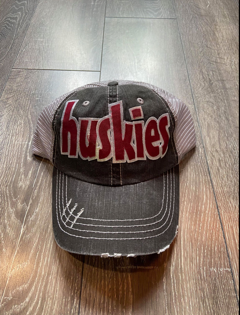HUSKIES TRUCKER HAT