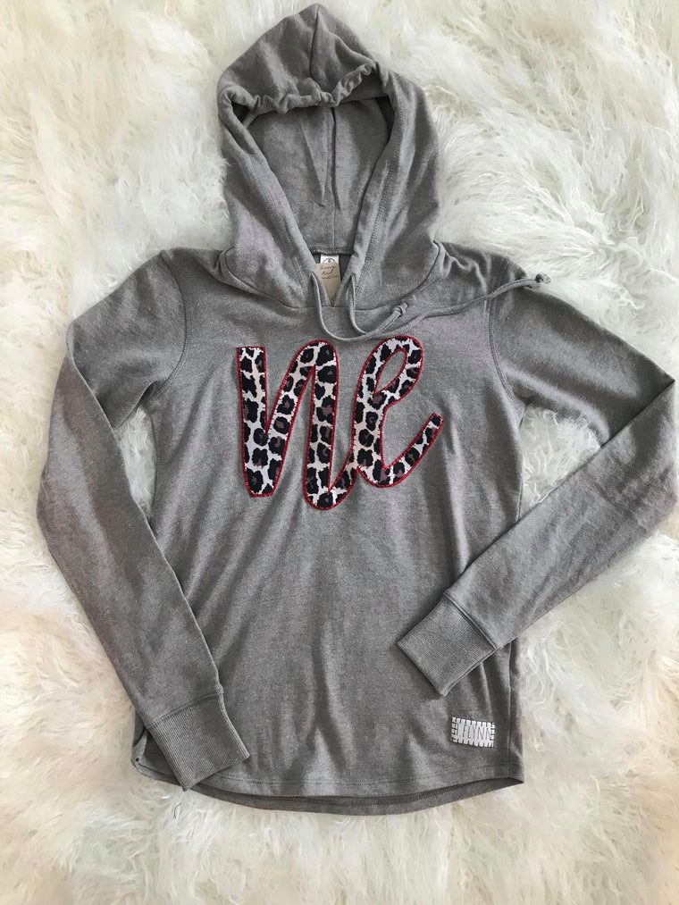 NE CURSIVE CHEETAH LIGHTWEIGHT HOODIE