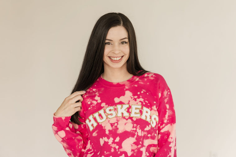 CHENILLE HUSKERS - PINK DYED CREW