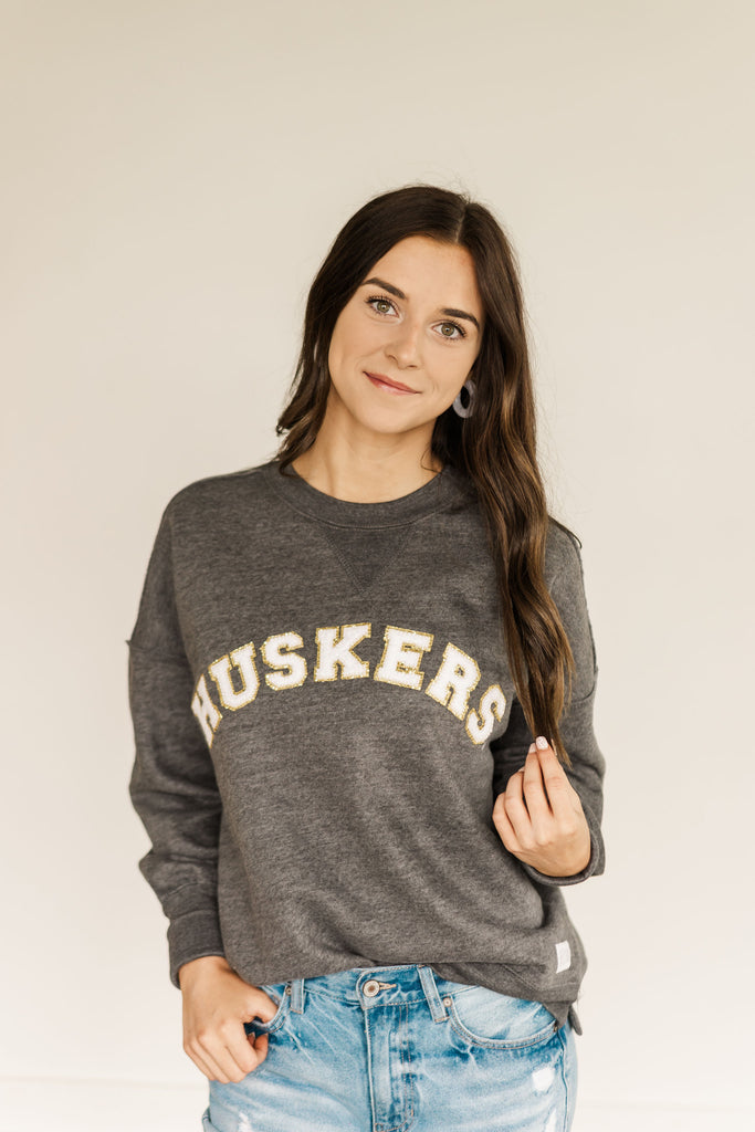CHENILLE HUSKERS - GREY SUEDED CREW