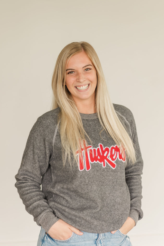 HUSKERS SCRIPT - GREY TEDDY CREW