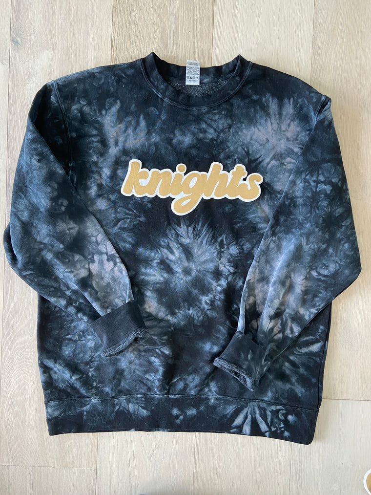 RETRO KNIGHTS - BLACK DYED CREW