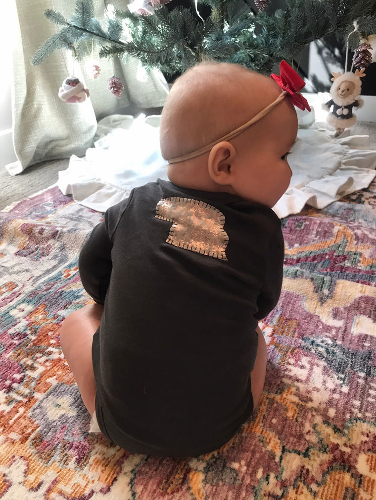 GREY CHEETAH NE ONESIE