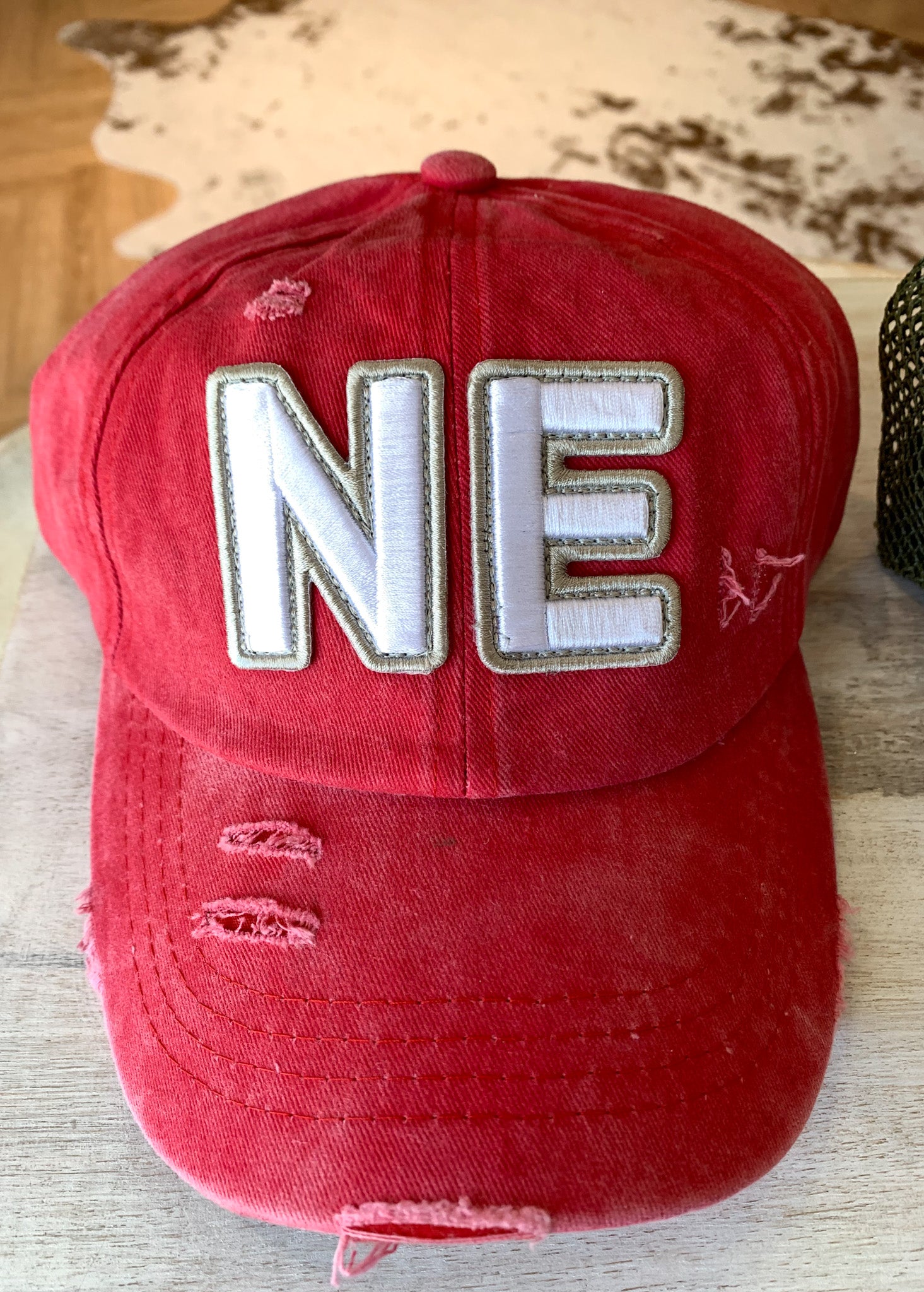 NE EMBROIDERED TRUCKER HAT – H.FLYNN