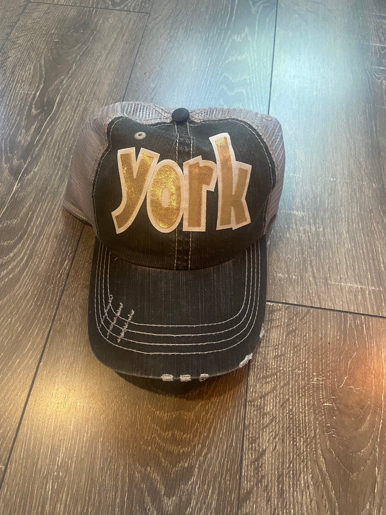YORK - TRUCKER HAT