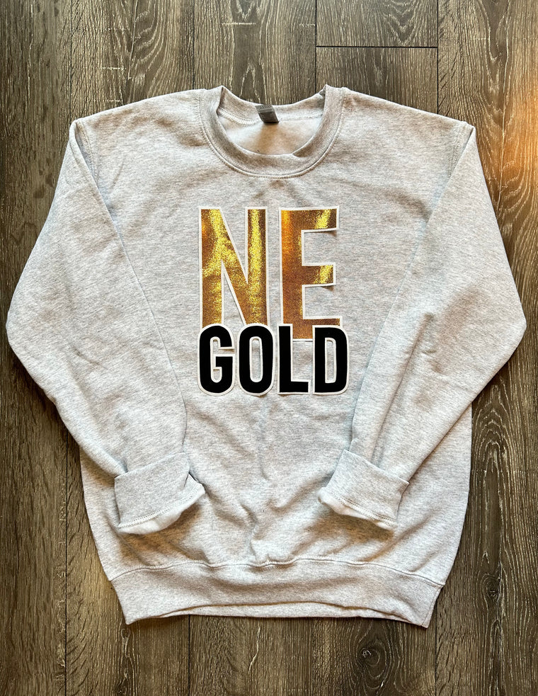 NE GOLD - GREY GILDAN CREW